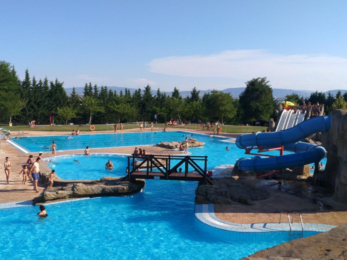 Pensjonat Jardines De Viana Viana  Zewnętrze zdjęcie